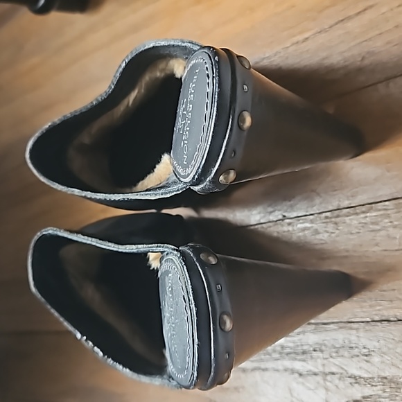 Clogs - Picture 3 of 3